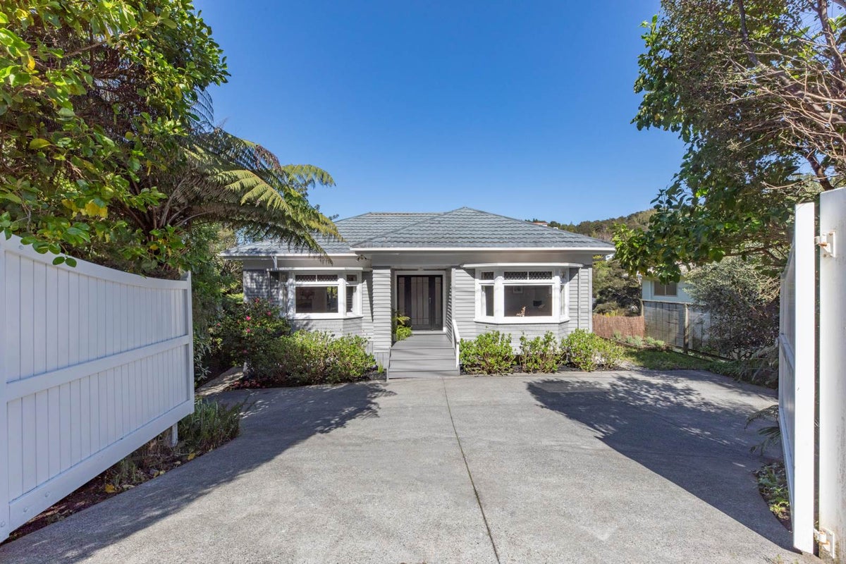 360 Huia Road, Titirangi, Auckland - Carousel 1