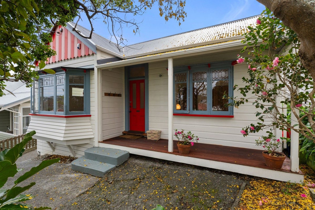 113 Mein Street, Newtown, Wellington - Carousel 1