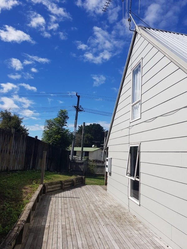 4 Pine Avenue, Bader, Hamilton - Carousel 2