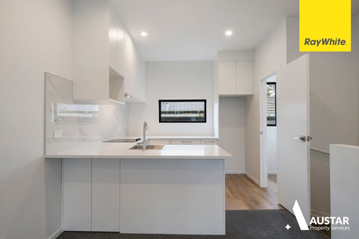 9 Meg Lane, Glen Eden, Auckland - Carousel 2