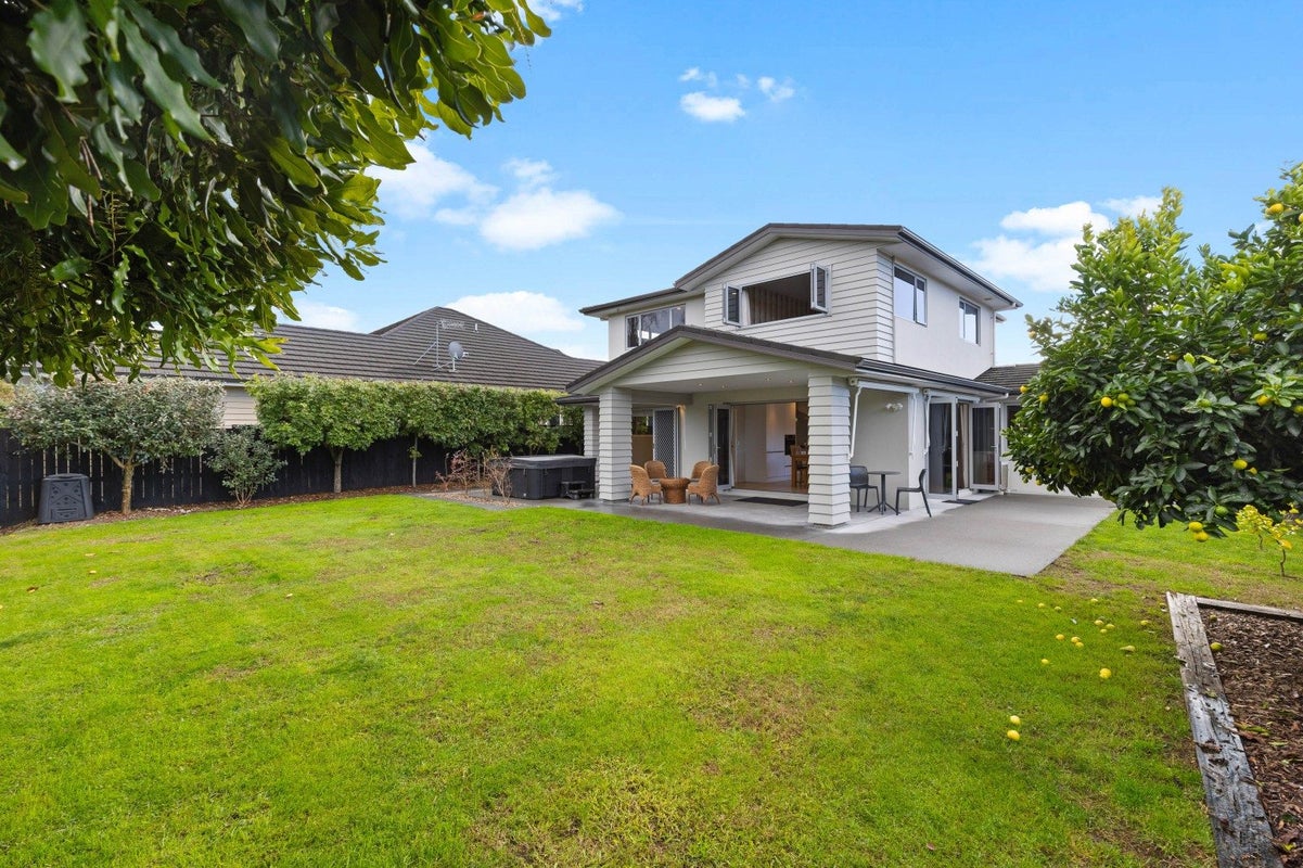 72 Jellicoe Drive, Hamilton East, Hamilton - Carousel 1