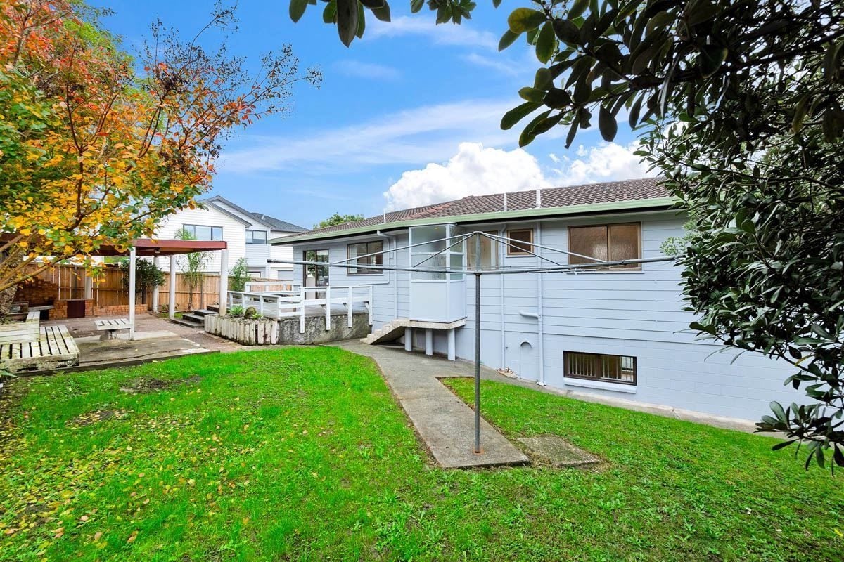 4 St Catherine Crescent, West Harbour, Auckland - Carousel 20