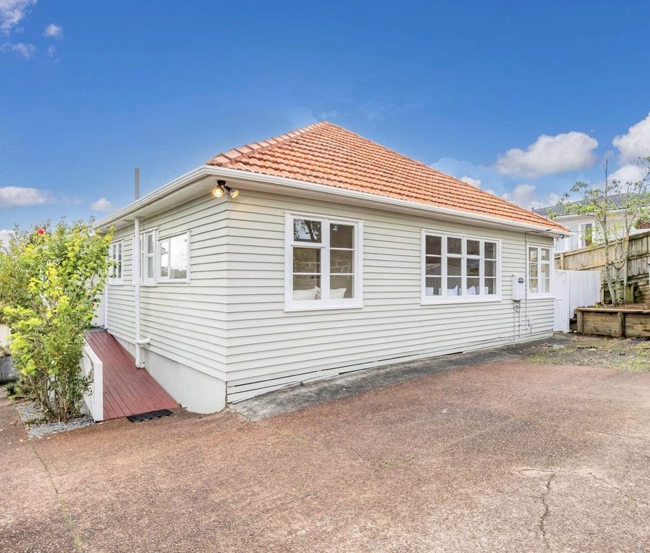 1/27 Rosedale Road, Pinehill, Auckland - Carousel 1