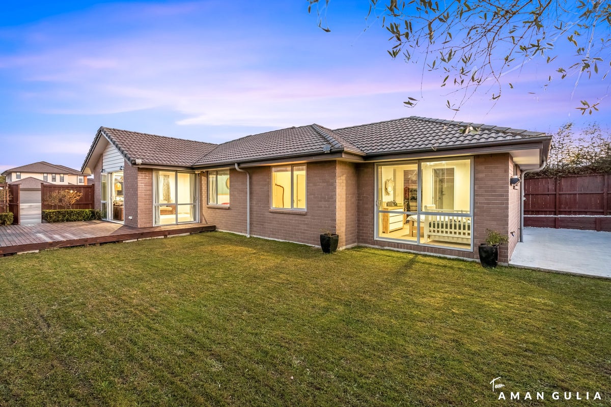 21 Capriana Drive, Karaka, Papakura - Carousel 2