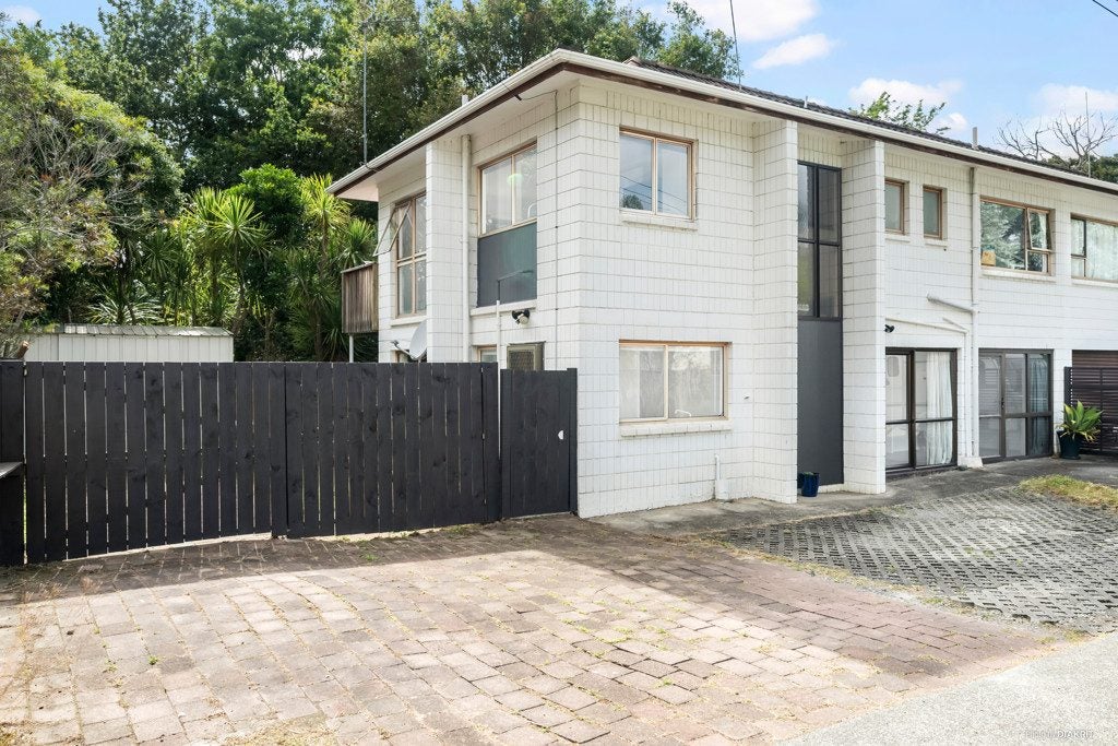 2/33 Glenvar Road, Torbay, Auckland - Carousel 1