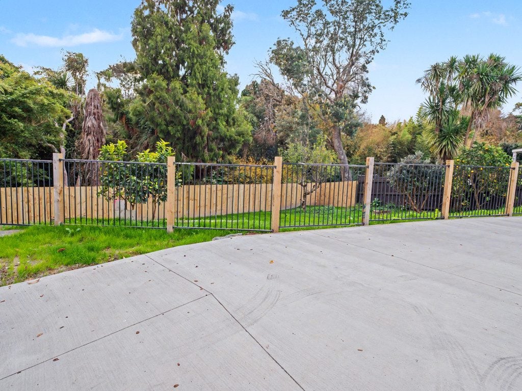 26 Mawney Road, Henderson, Auckland - Carousel 22