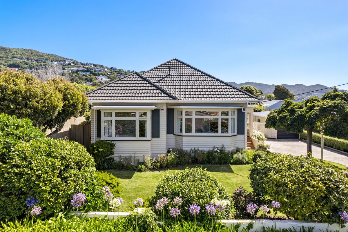 42 Campbell Street, Karori, Wellington - Carousel 36