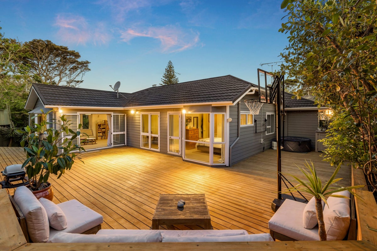 3/36 Eskdale Road, Birkdale, North Shore City, Auckland - Carousel 1