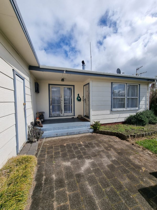 4 Hannah Road, Hannahs Bay, Rotorua - Carousel 1