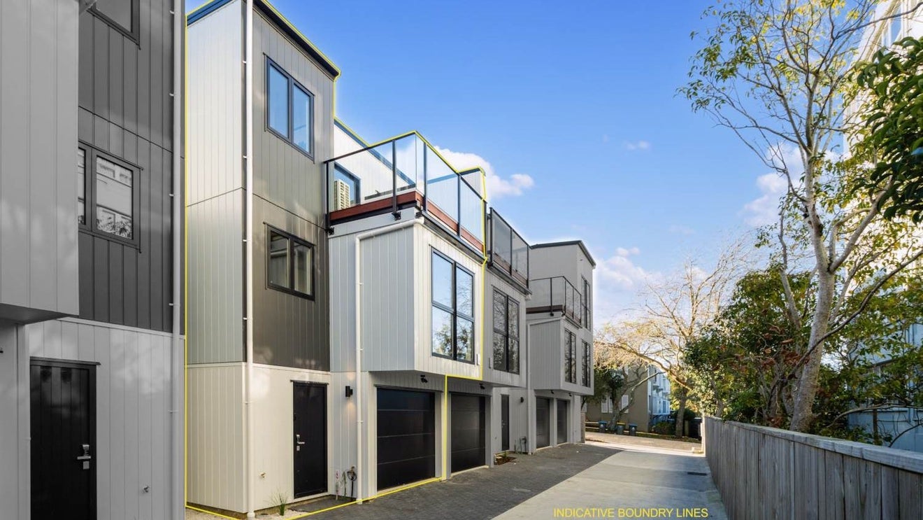2/7 Sarawia Street, Newmarket, Auckland - Carousel 1