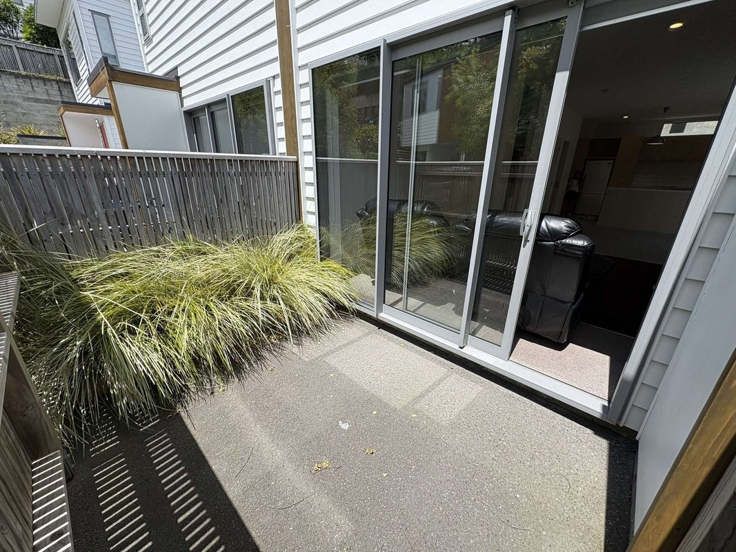 8/7 Handyside Street, Tawa, Wellington - Carousel 22