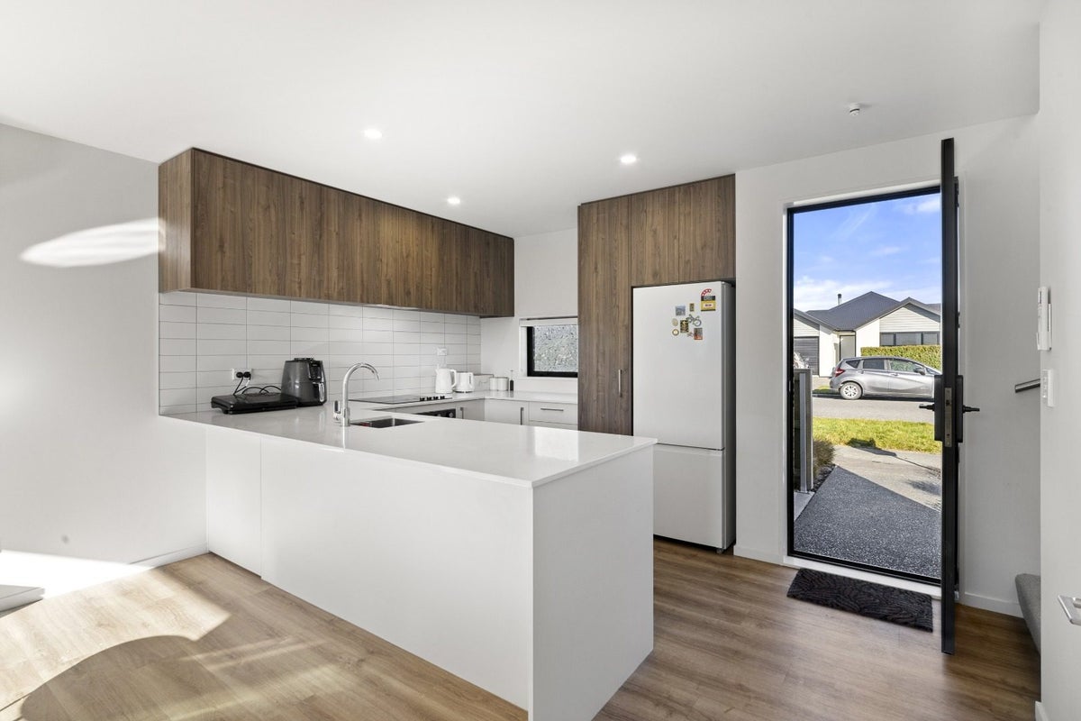 3/34 Sumner Street, Spreydon, Christchurch - Carousel 2