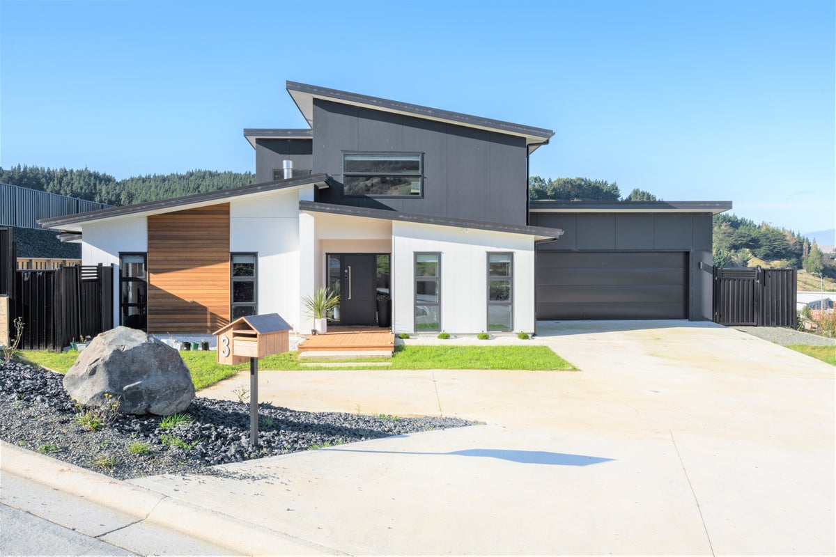 3 Goddard Way, Sawyers Bay, Dunedin - Carousel 1