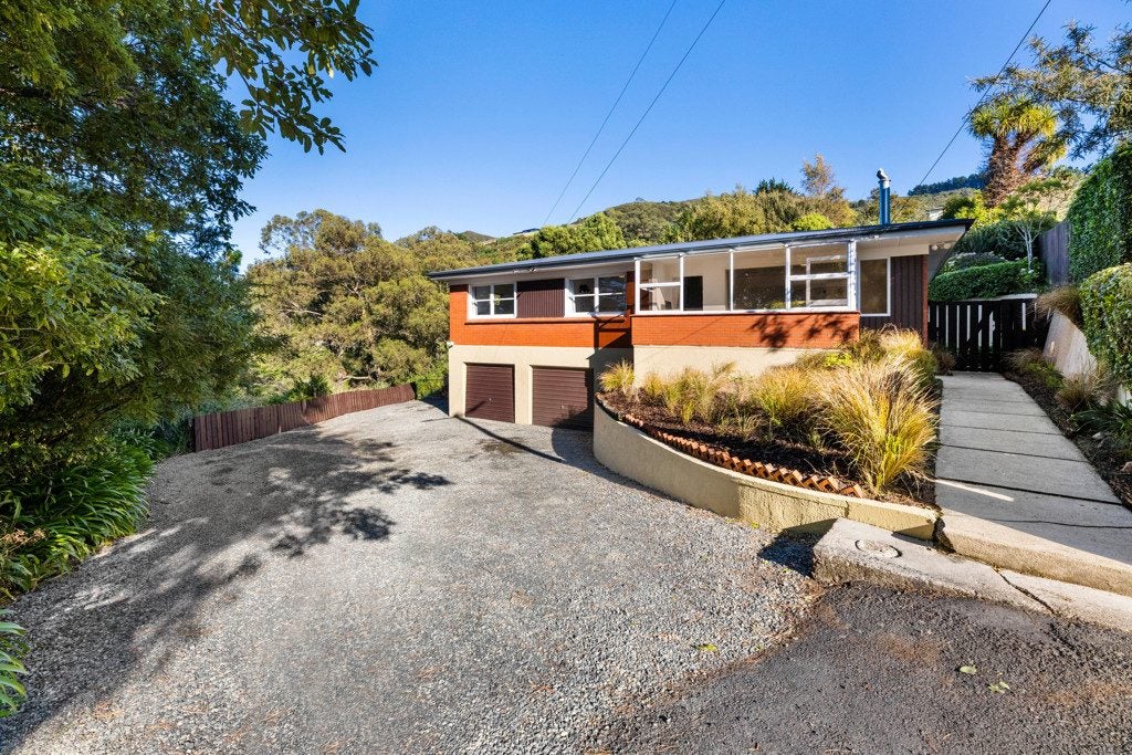 8 Gannet Lane, Saint Leonards, Dunedin - Carousel 2