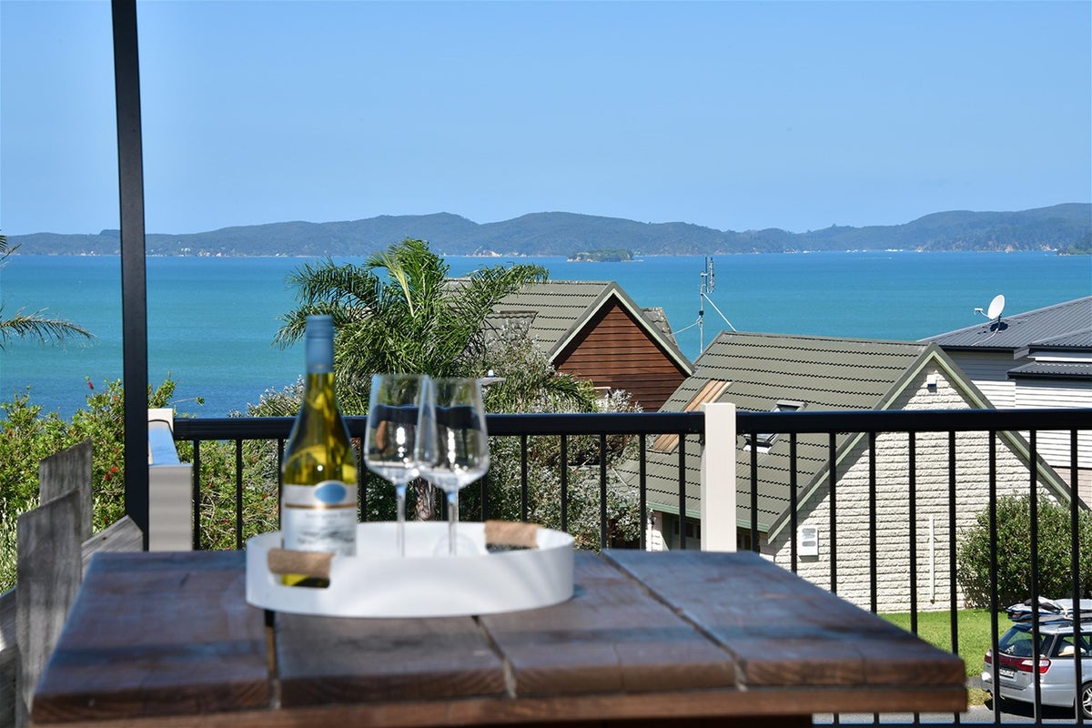 18 TE KAPA PL, Snells Beach, Auckland  - Carousel 1