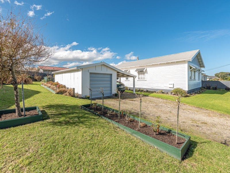26 Egmont Street, Castlecliff, Whanganui - Carousel 1