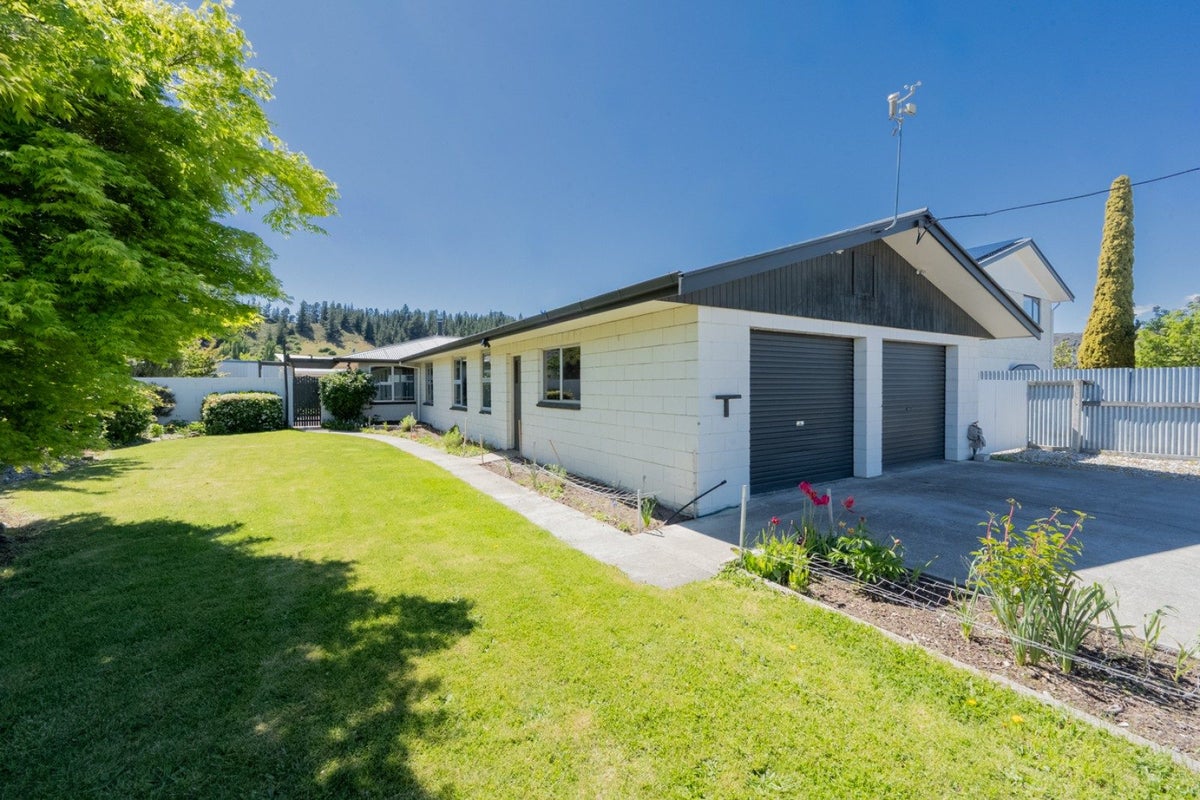 67 Dunstan Road, Alexandra, Alexandra - Carousel 1