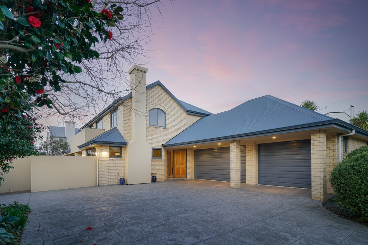 69 Nayland Street, Sumner, Christchurch - Carousel 1