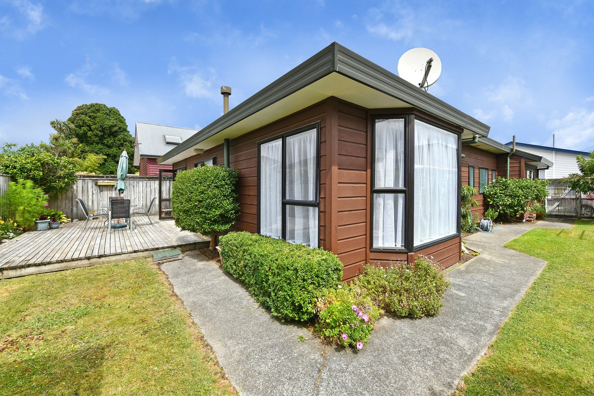 2/189 Knights Road, Hutt Central, Lower Hutt - Carousel 1