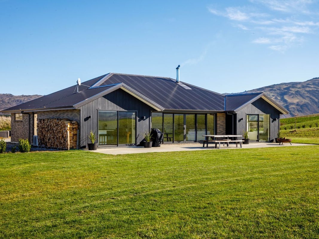 4 Skeena Way, Waikerikeri, Alexandra - Carousel 1