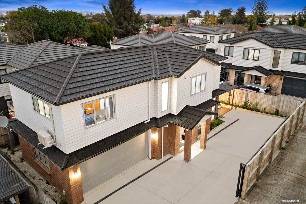 46B Russell Road, Manurewa, Auckland - Carousel 1