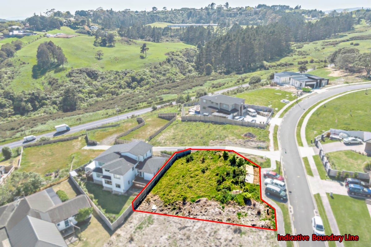22 Henriette Place, Totara Park, Auckland - Carousel 2