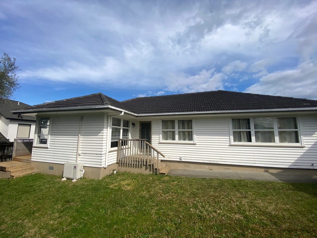 189 Te Atatu Road, Te Atatu South, Auckland - Carousel 2