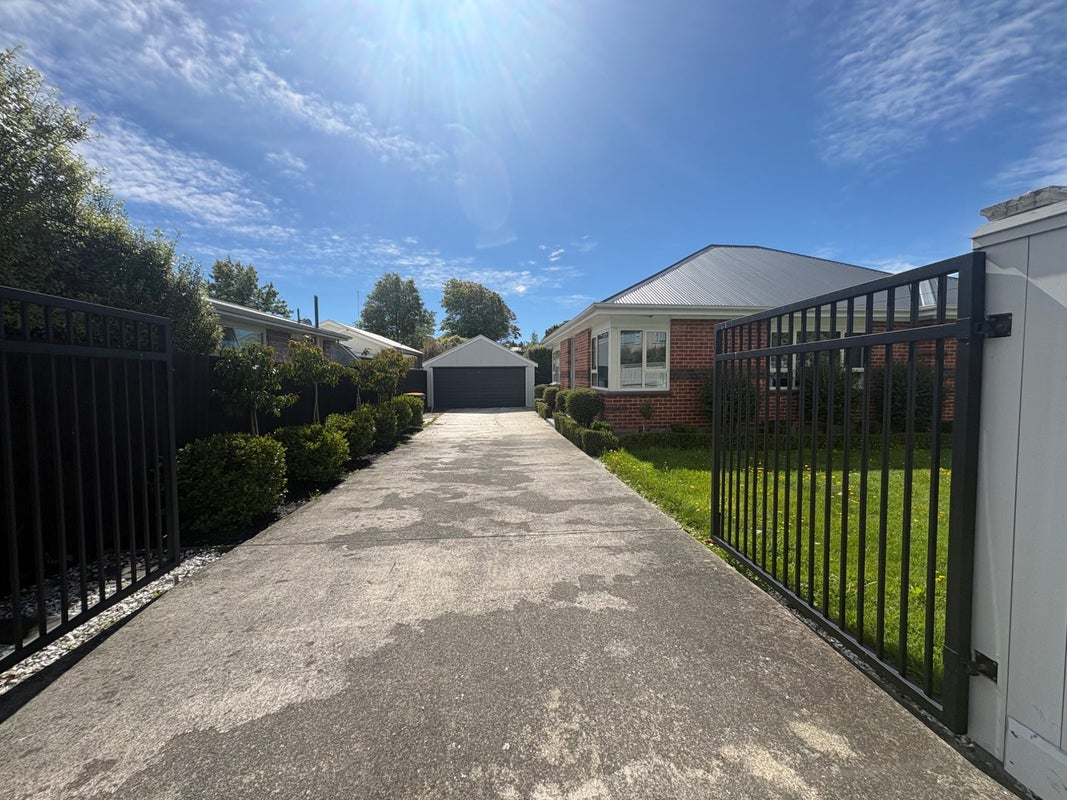 205 Centaurus Road, Saint Martins, Christchurch - Carousel 2