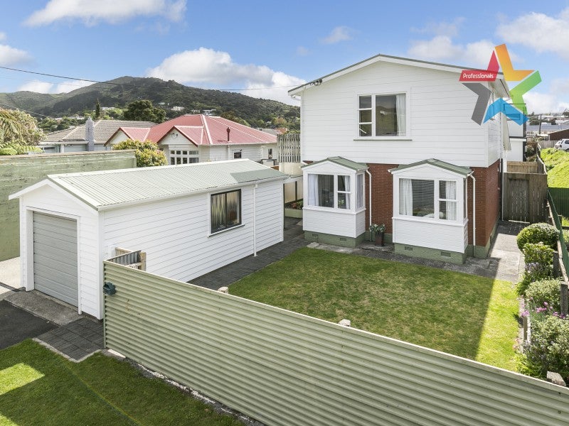 6 Chamberlain Road, Karori, Wellington - Carousel 1