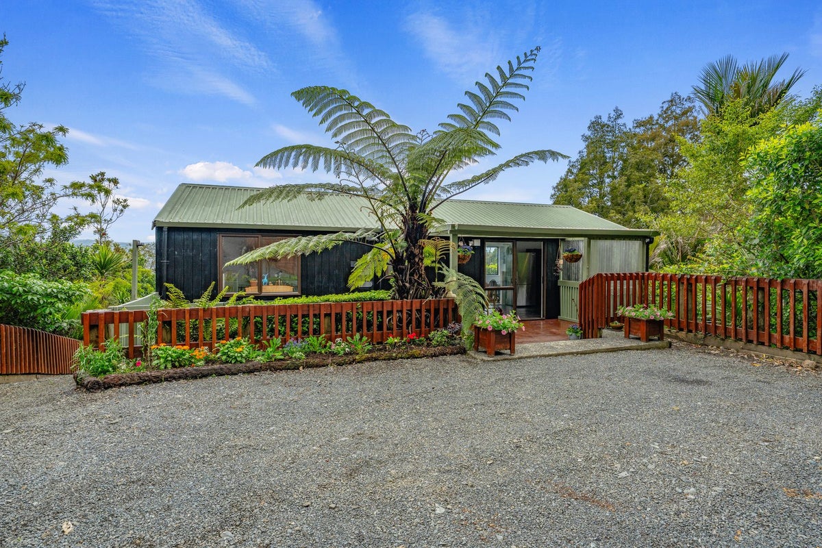 321 Wairere Road, Waitakere, Auckland - Carousel 1