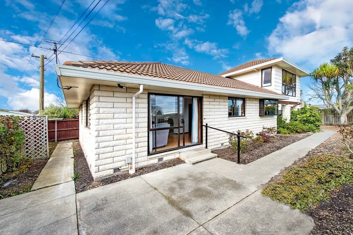 1/66 Lincoln Road, Hillmorton, Christchurch - Carousel 2