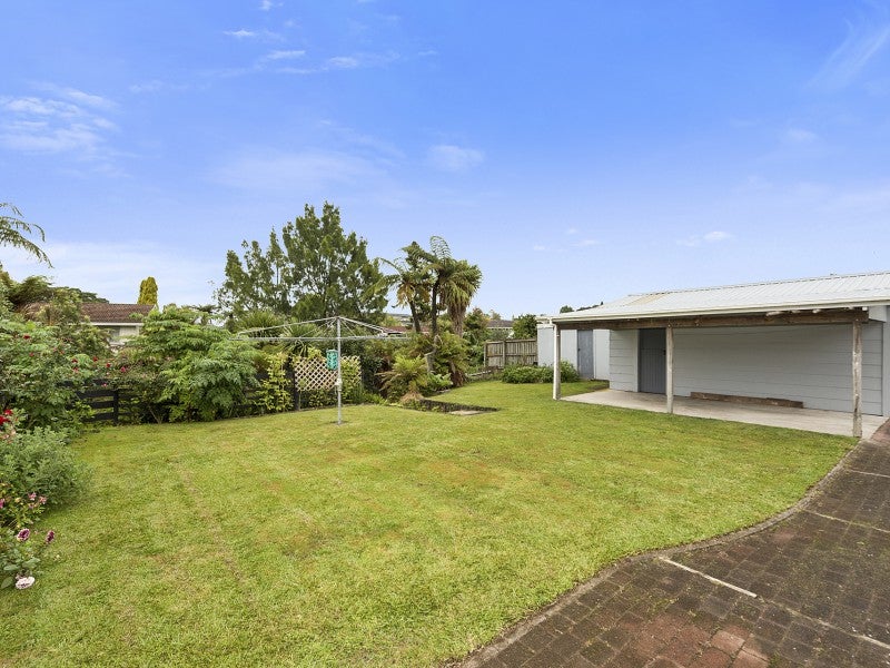20 Greta Street, Glenview, Hamilton - Carousel 13