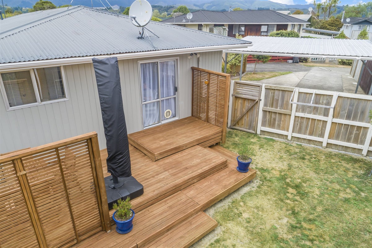 1/19 Fremont Grove, Totara Park, Upper Hutt - Carousel 2