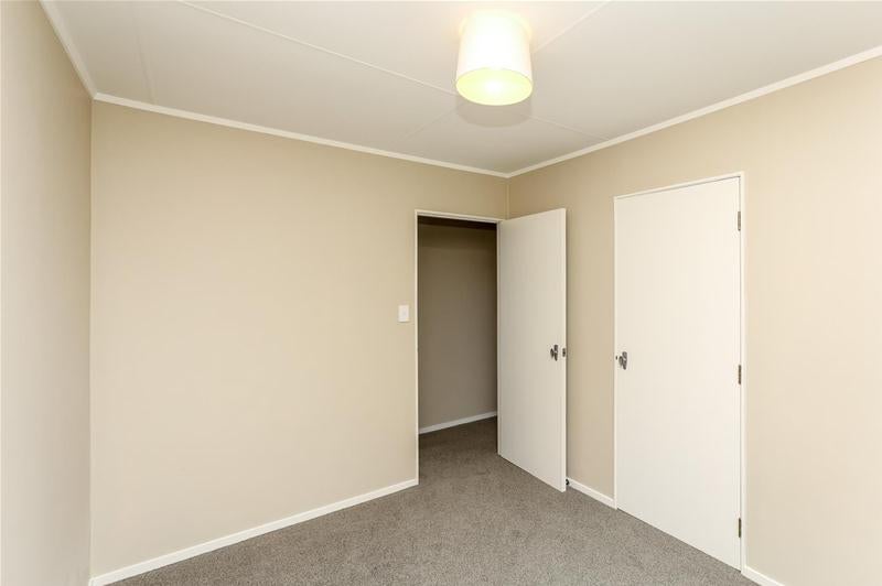 5B Norman ST, Vogeltown, New Plymouth - Carousel 20