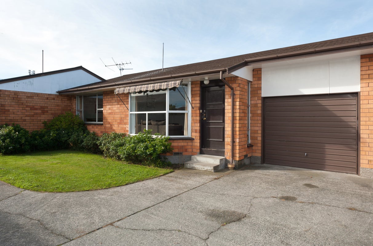 2/71 Trafalgar Street, St Albans, Christchurch - Carousel 1