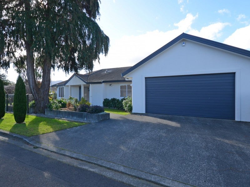 596 Fergusson Drive, Trentham, Upper Hutt - Carousel 1