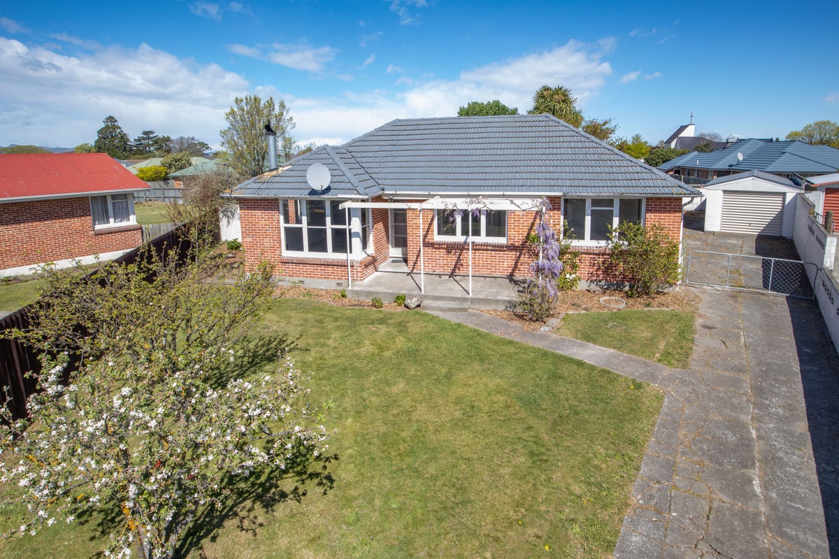 8 Keri Place, Hei Hei, Christchurch - Carousel 1