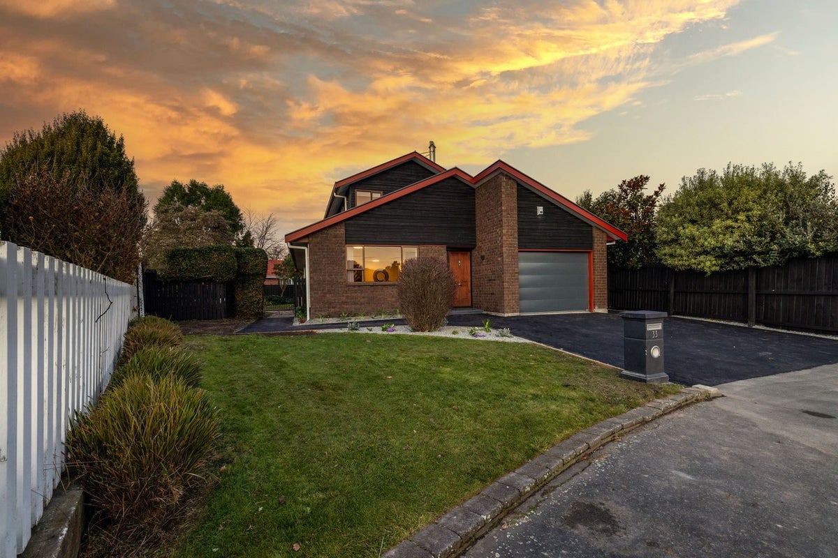 33 Erin Crescent, Mairehau, Christchurch - Carousel 2