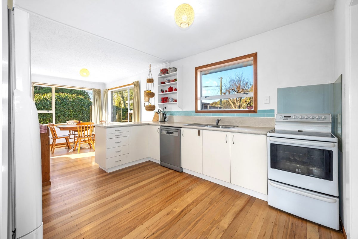 42 Gould Crescent, Woolston, Christchurch - Carousel 2
