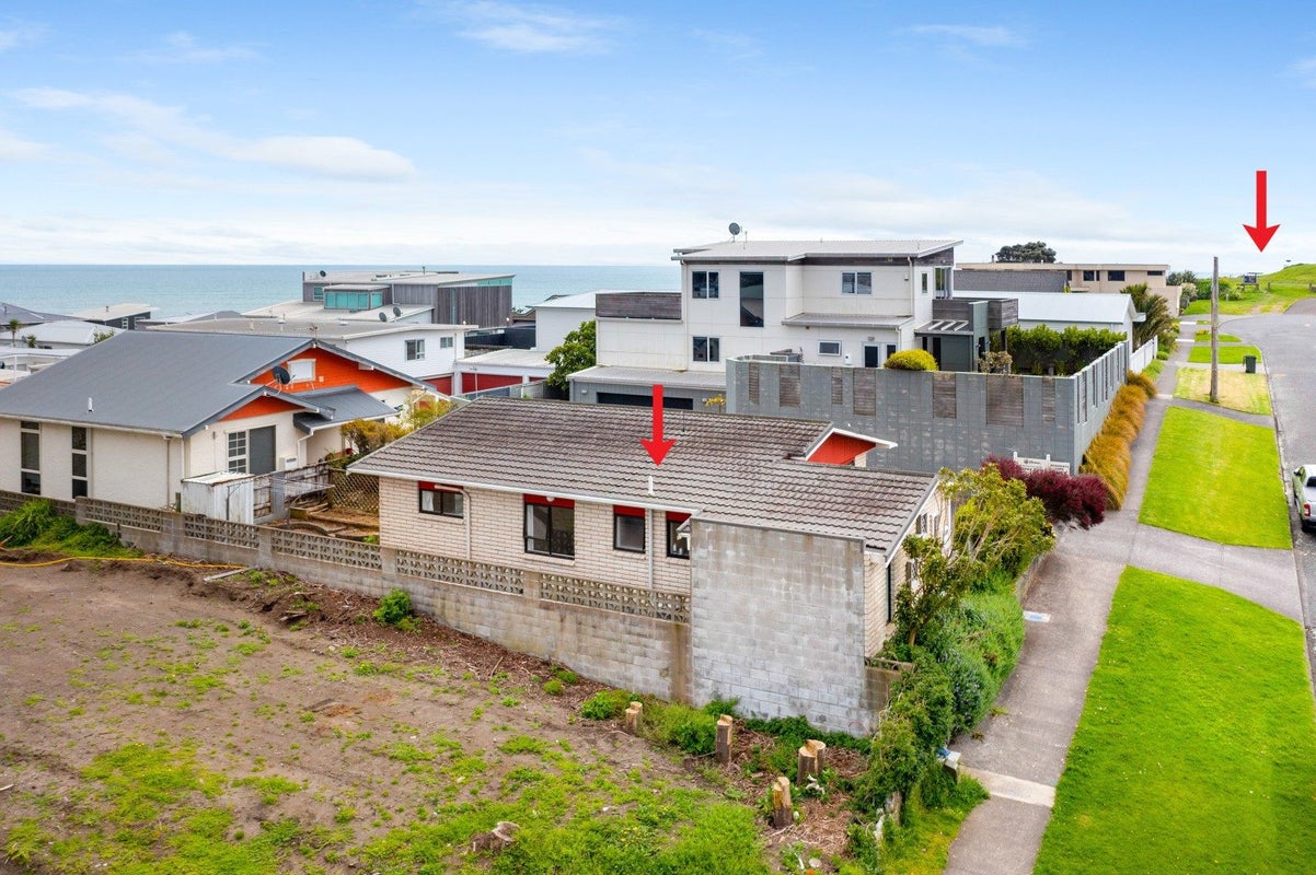 14 Sackville Street, Fitzroy, New Plymouth - Carousel 1