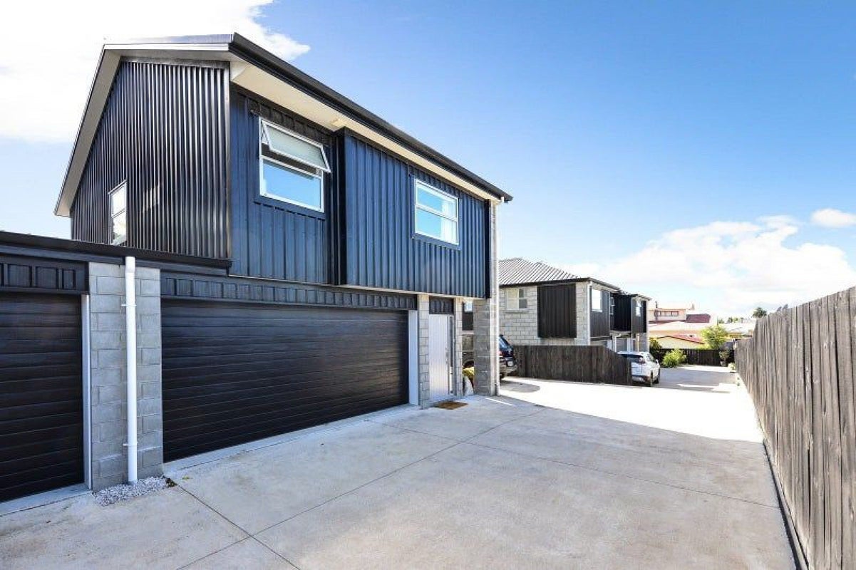 2/28 Garnett Avenue, Forest Lake, Hamilton - Carousel 1