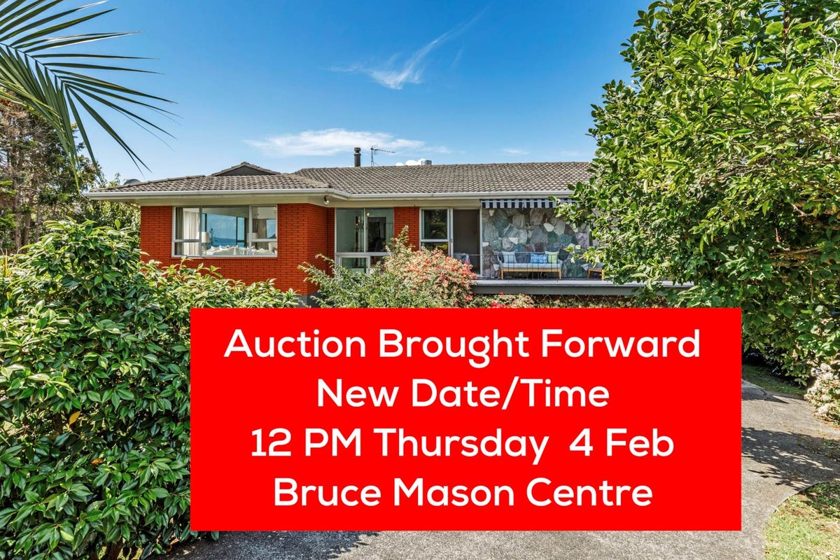 11 Oban Road, Browns Bay, Auckland - Carousel 1