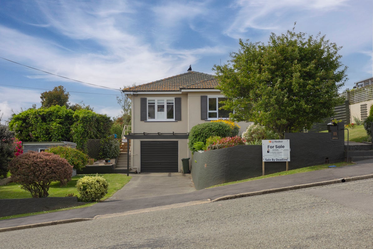 11 Selwyn Street, South Hill, Oamaru - Carousel 1