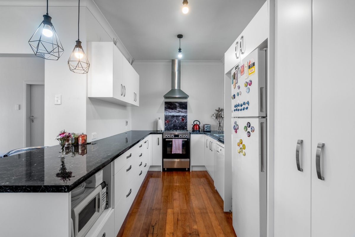 147 Venus Street, Strathern, Invercargill - Carousel 2