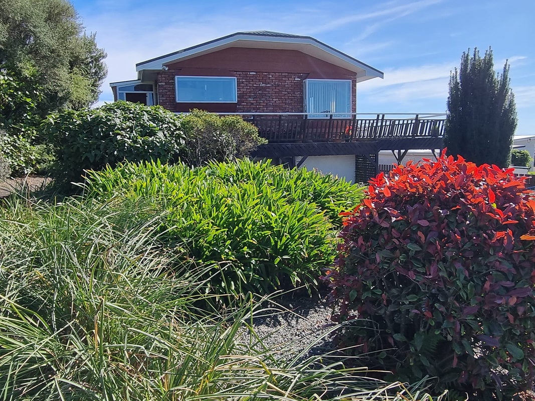 24 Hamlet Street, Riverton - Carousel 1