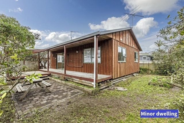 63 Red Beach Road, Red Beach, Red Beach - Carousel 1