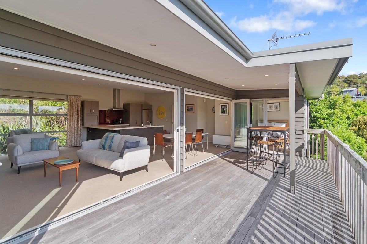5 Newton Road, Oneroa, Waiheke Island, Auckland - Carousel 2