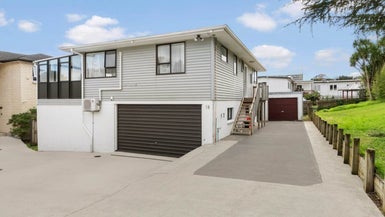 18 Peter Buck Road, New Windsor, Auckland - Carousel 1
