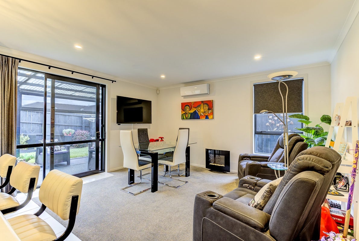 16 Taotahi Avenue, Dinsdale, Hamilton - Carousel 2