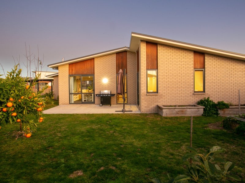 48 Pengover Avenue, Leamington, Cambridge - Carousel 2